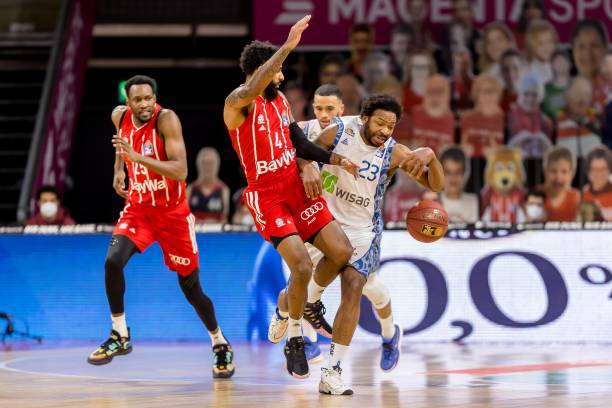 但她们坚持 但她们坚持