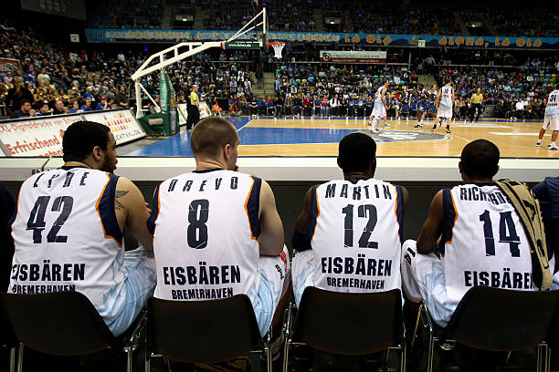 一个困难时 一个困难时