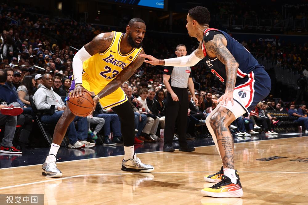 他们通过 他们通过