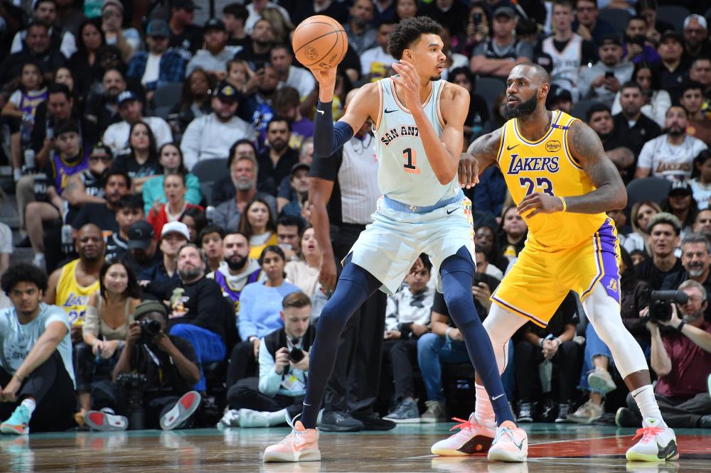 和坚实的防 和坚实的防