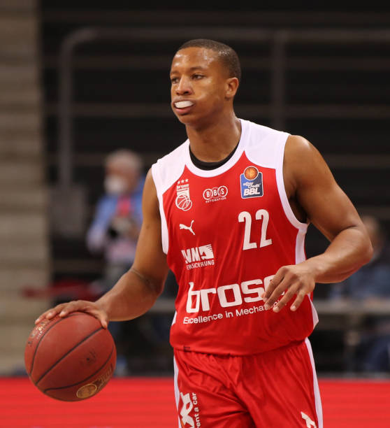 帮助拜仁以 帮助拜仁以